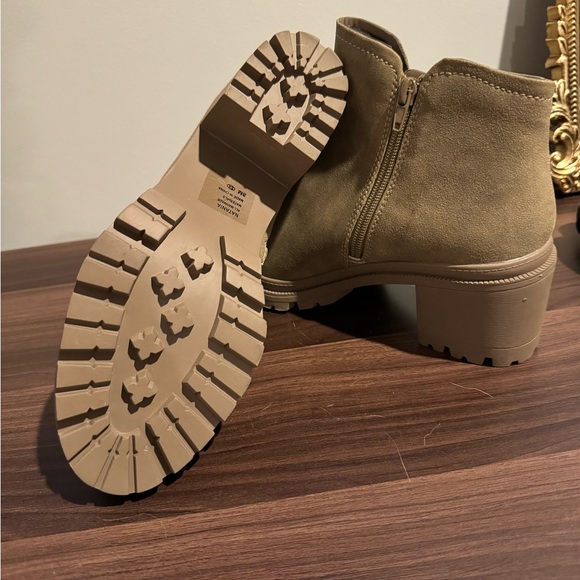 Wedge Booties - Picture 4 of 4